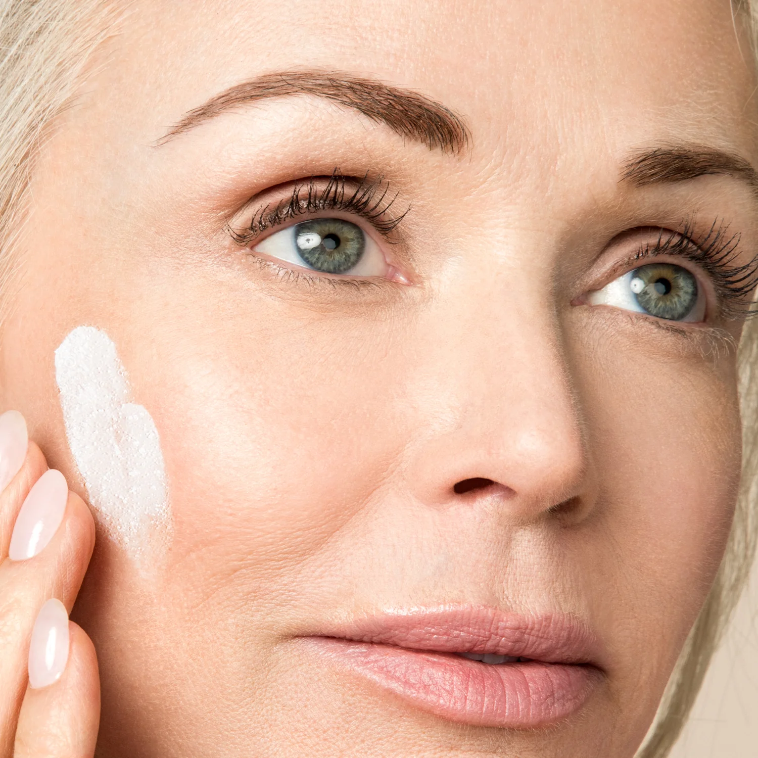 Facial Refining Exfoliant - Image 6
